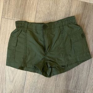 Forever 21 Dark Green Cargo Shorts NWT